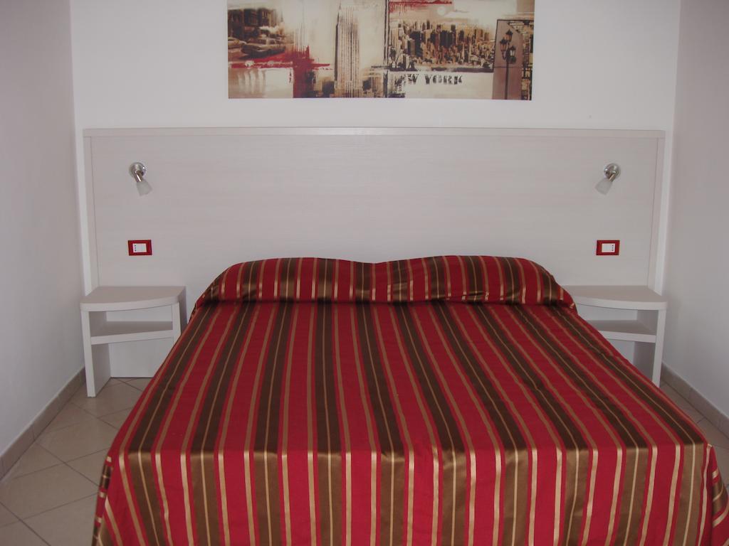 Residence Candeloro Francavilla Al Mare Quarto foto